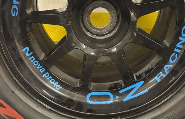 1 set di Cerchi Oz racing per NOVA PROTO Np01 Turbo & V8.  10.35 r13  14.2 r13